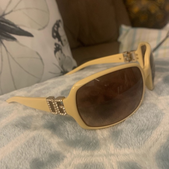 Dolce and Gabbana Sunglasses - Picture 4 of 4